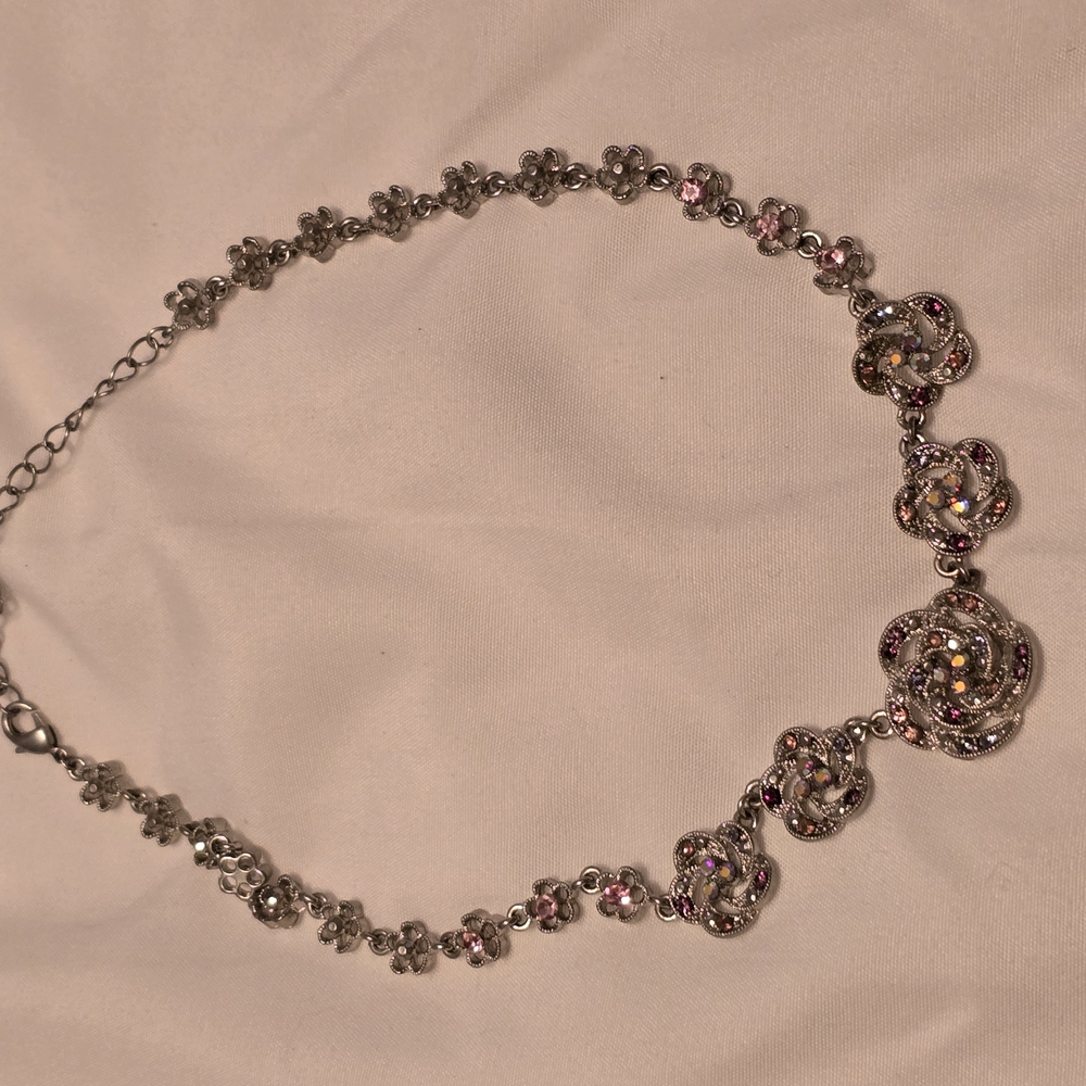Elegant Silver and Pink Floral Necklace